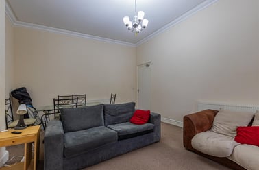 East Grove, Plasnewydd, Cardiff - Image 3